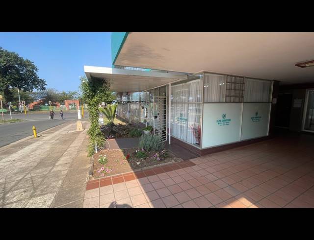 2.5 BEDROOM APARTMENT FOR SALE IN GLENWOOD